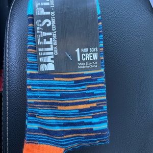 NWT Baileys PT California Crew Socks